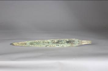 YB0432战国巴蜀柳叶形虎斑纹青铜剑